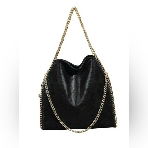 Handbags - Boutique gold chain shoulder bag